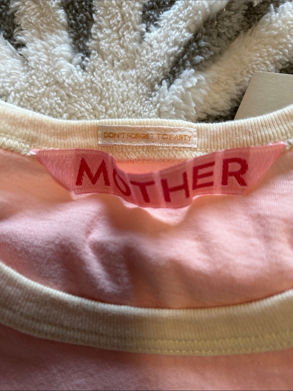 Mother nwt Sangria Graphic Tee in Light Pink - Picture 5 of 7